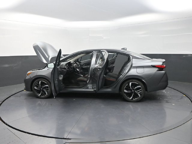Used 2024 Nissan Versa SR FWD image 42