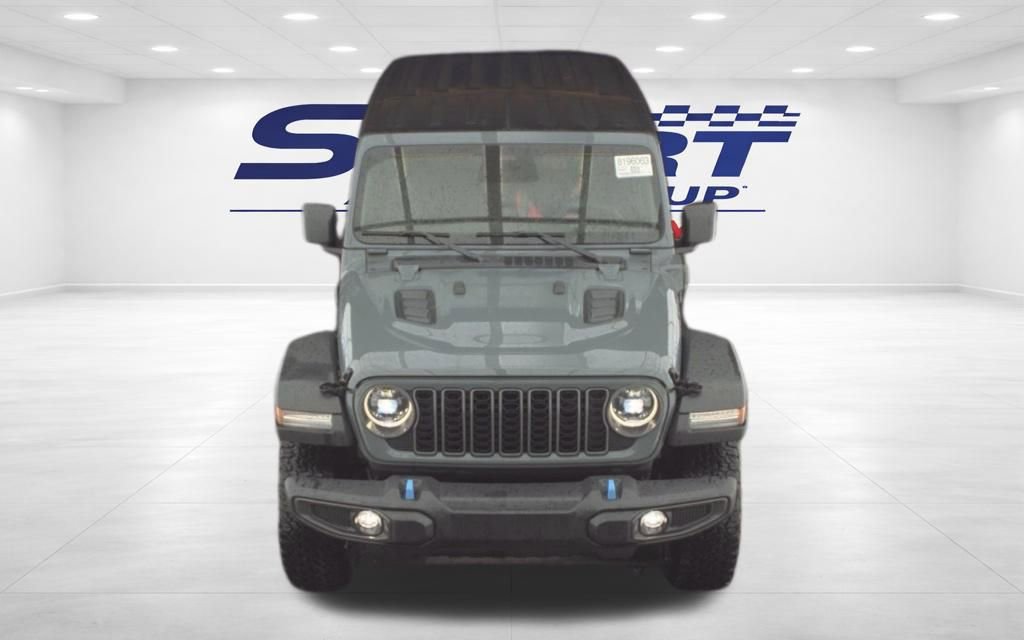 Used 2025 Jeep Wrangler Unlimited Rubicon 4xe image 2