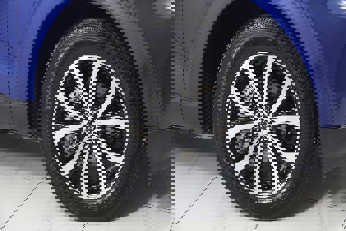 Used 2020 Ford Explorer ST w/ Premium Technology Package image 18