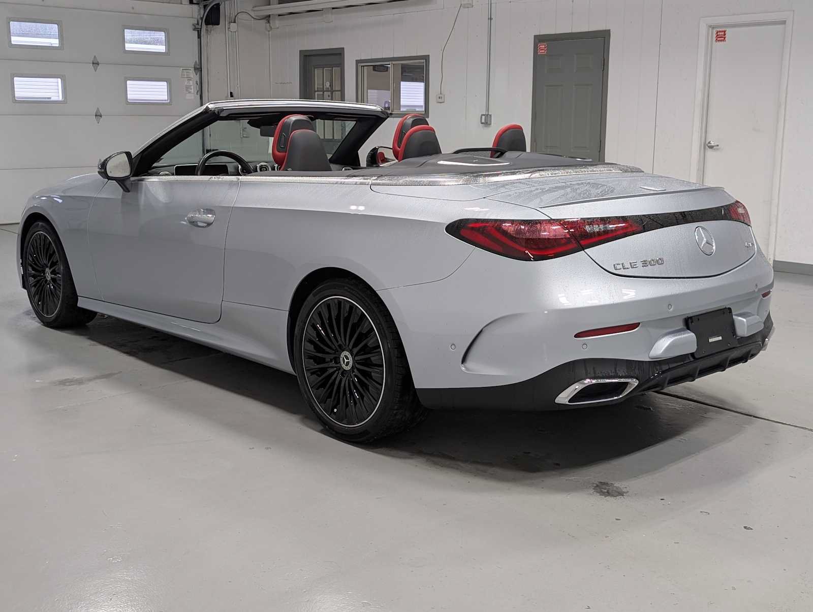 Used 2024 Mercedes-Benz CLE 300 4MATIC Cabriolet image 11