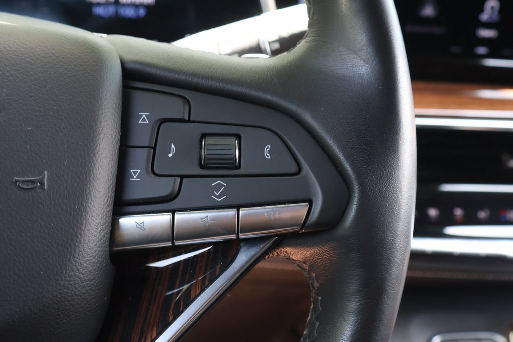 Certified 2022 Cadillac Escalade ESV Luxury w/ LPO, Illumination Package AWD/4WD image 35