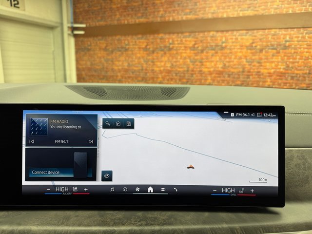 Certified 2025 BMW X5 xDrive50e w/ Parking Assistance Package image 18