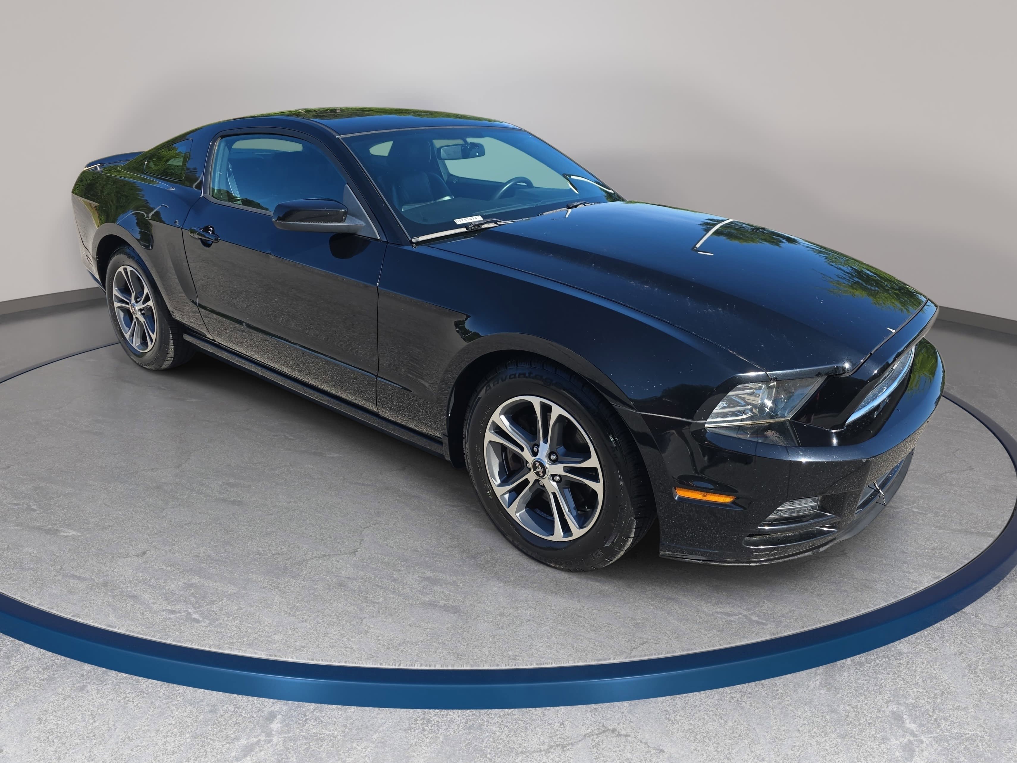 Used 2013 Ford Mustang Premium w/ Security Pkg RWD image 3