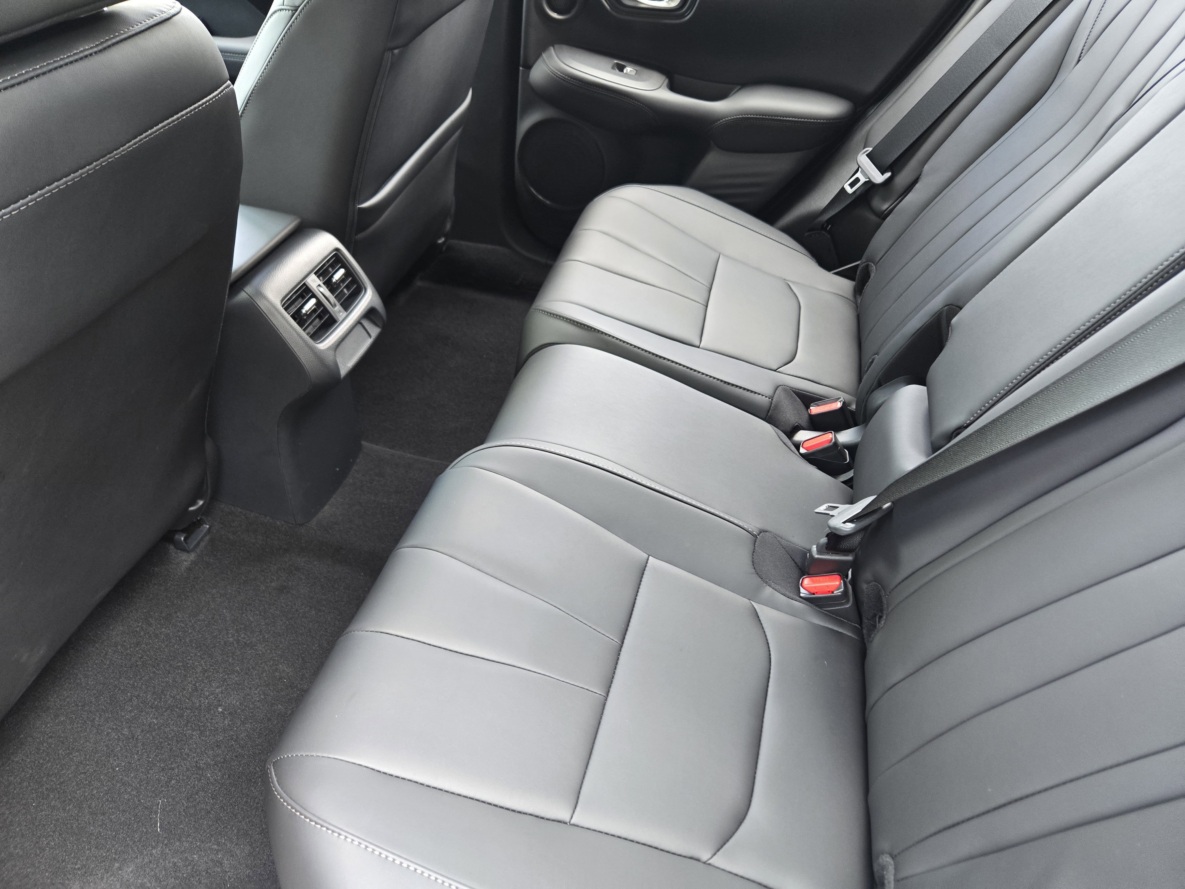 Certified 2025 Acura ADX AWD image 30