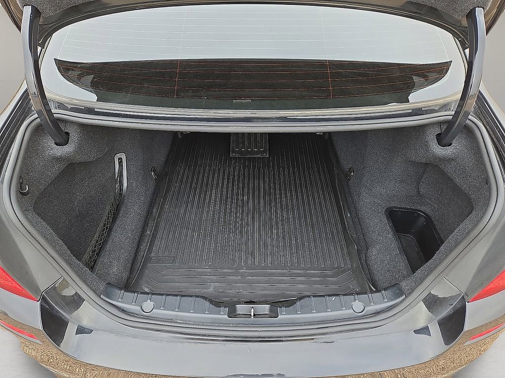 Used 2015 BMW M5 image 13