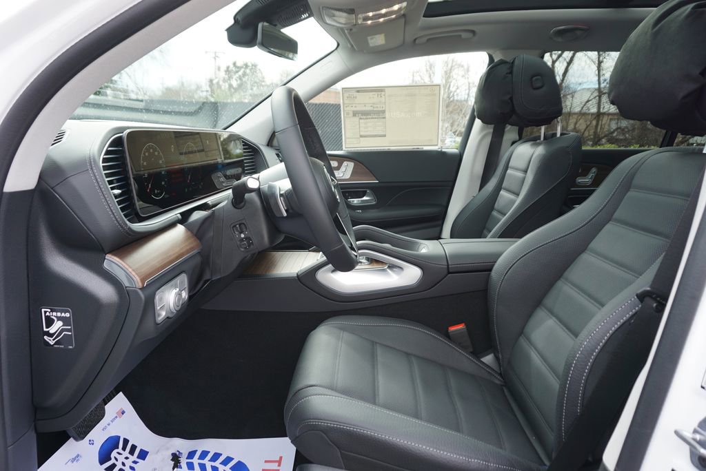 New 2026 Mercedes-Benz GLS 450 4MATIC image 9