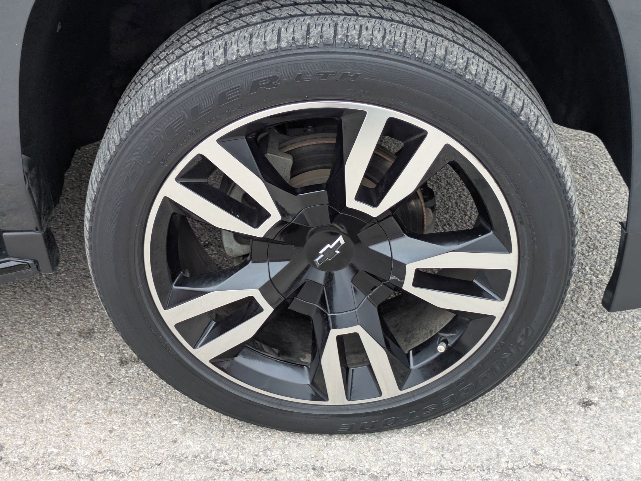 Used 2019 Chevrolet Suburban Premier w/ RST Edition image 30