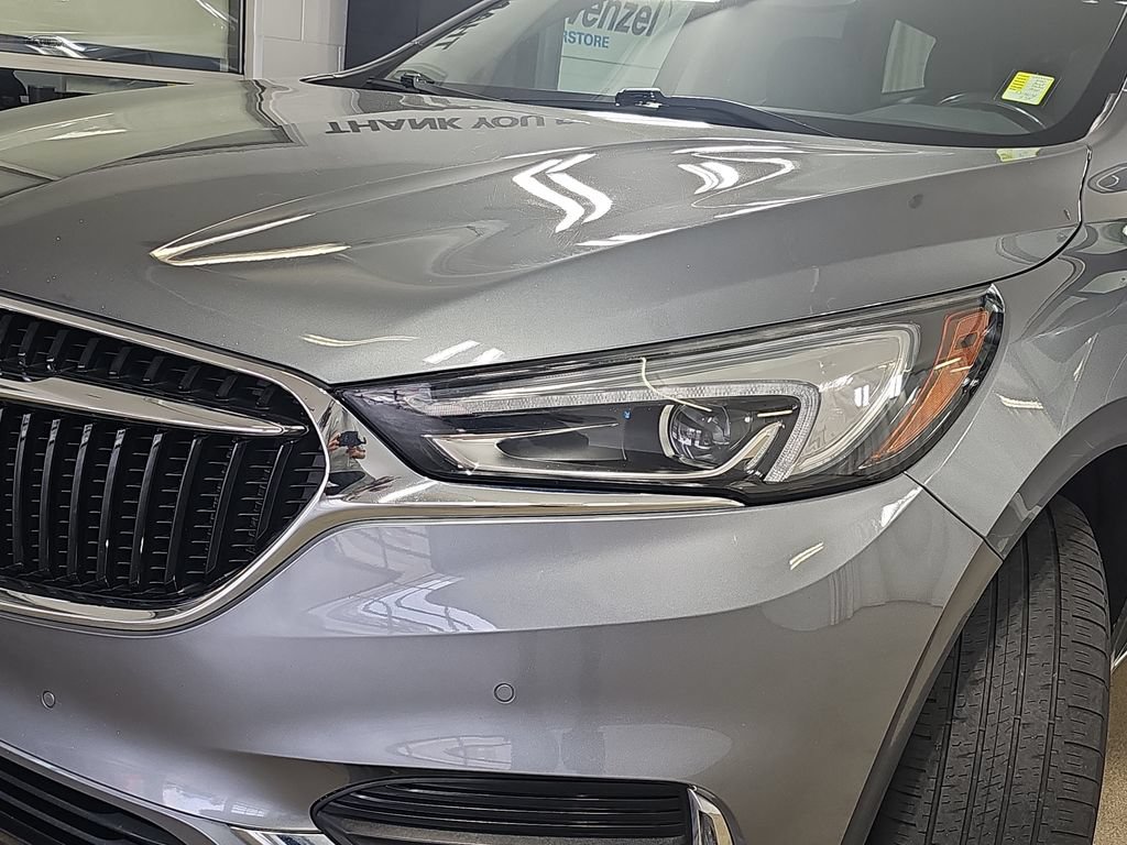 Used 2020 Buick Enclave Premium w/ Sun and Sites Package AWD/4WD image 38