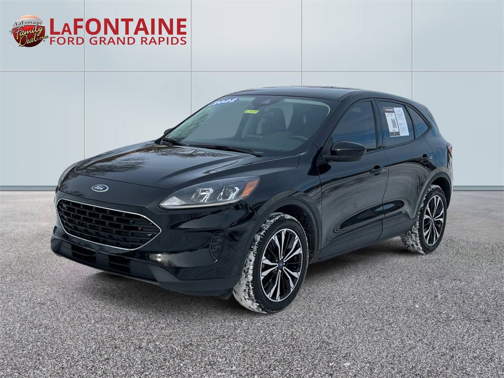 Used 2022 Ford Escape SE w/ SE Sport Appearance Package