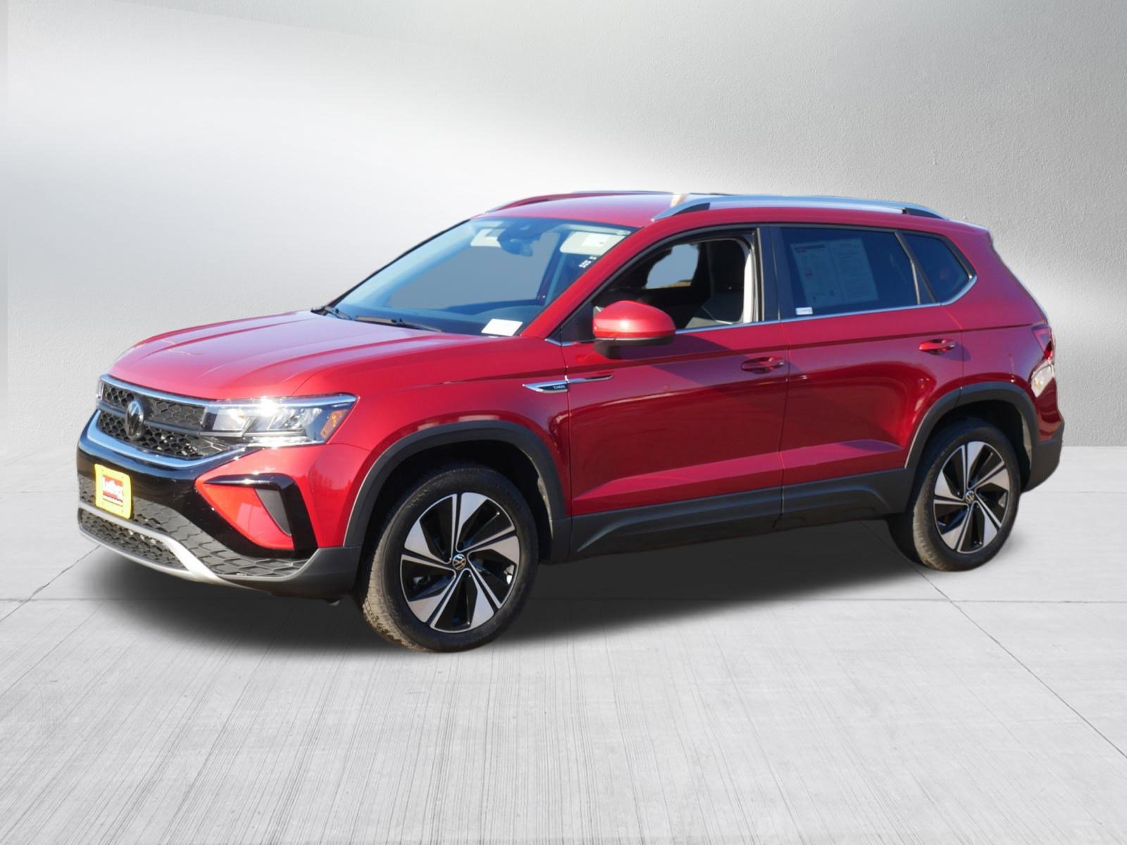 Used 2024 Volkswagen Taos SE image 3