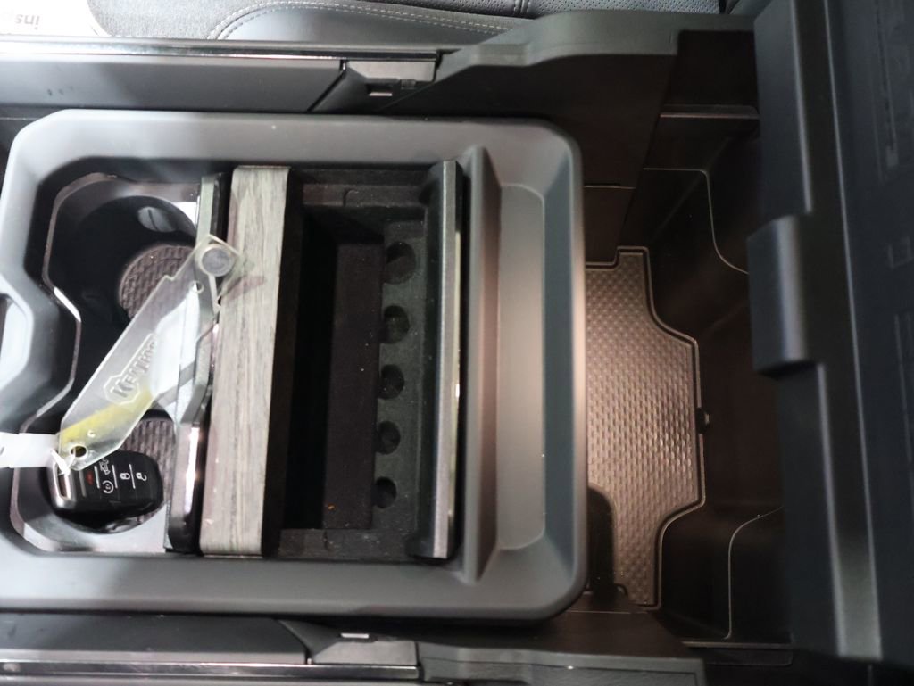 Used 2025 RAM 3500 Limited image 36