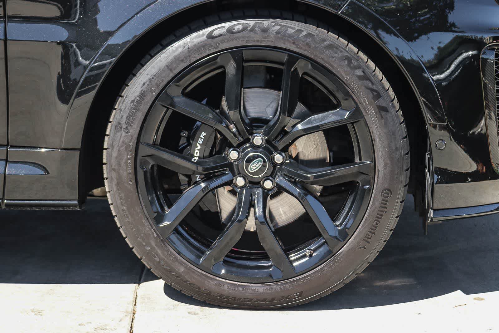 Used 2022 Land Rover Range Rover Sport SVR AWD/4WD image 9