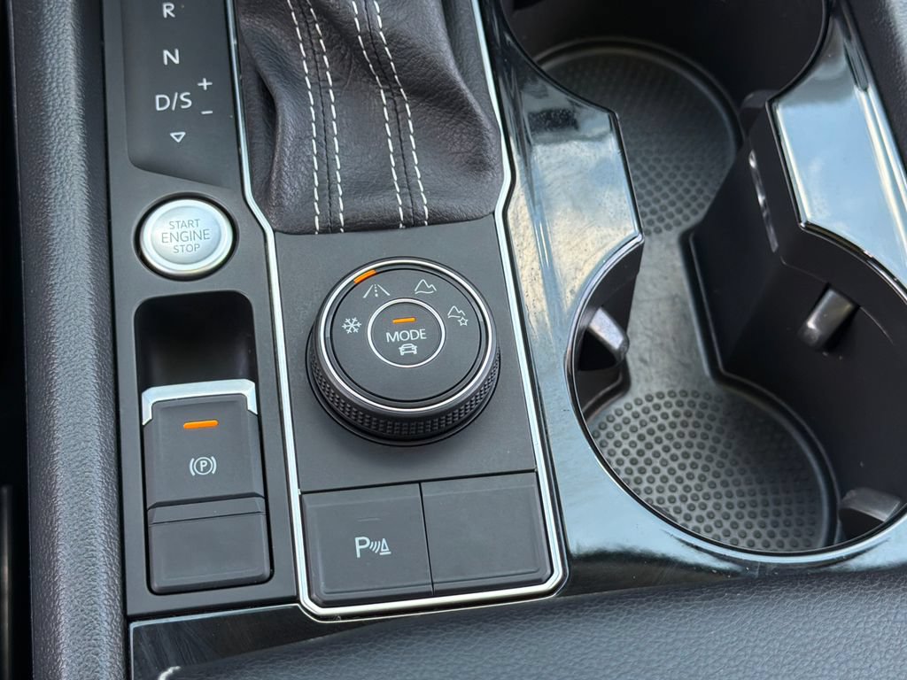 Certified 2023 Volkswagen Atlas SEL AWD/4WD image 15