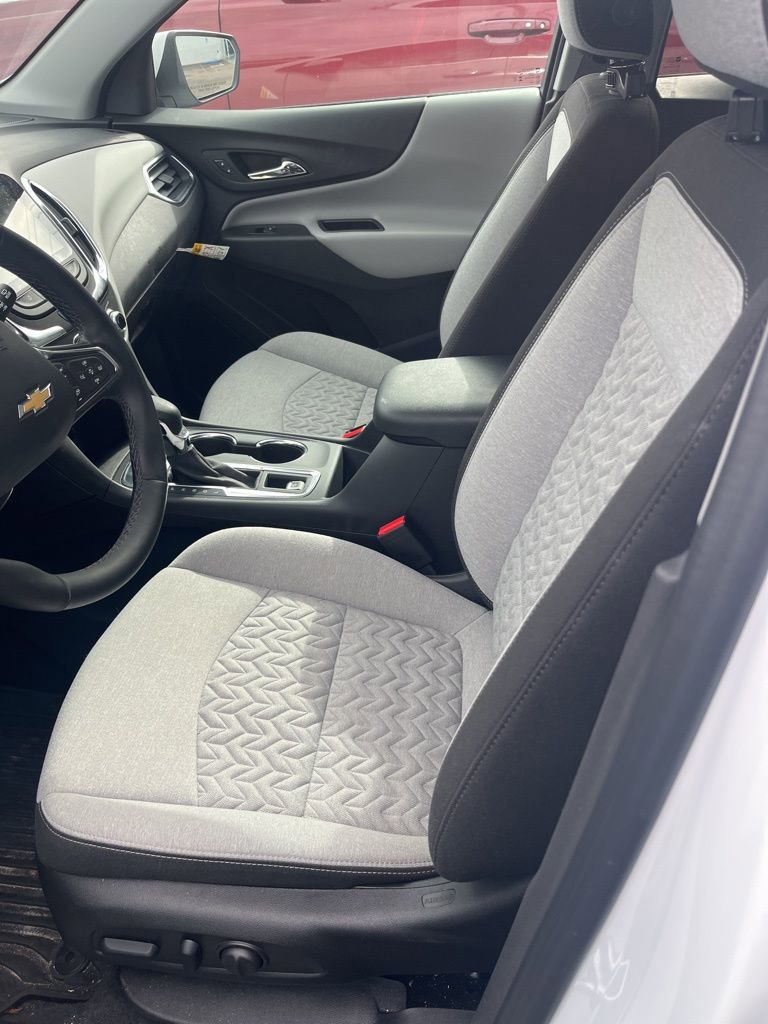 Used 2024 Chevrolet Equinox LT image 6