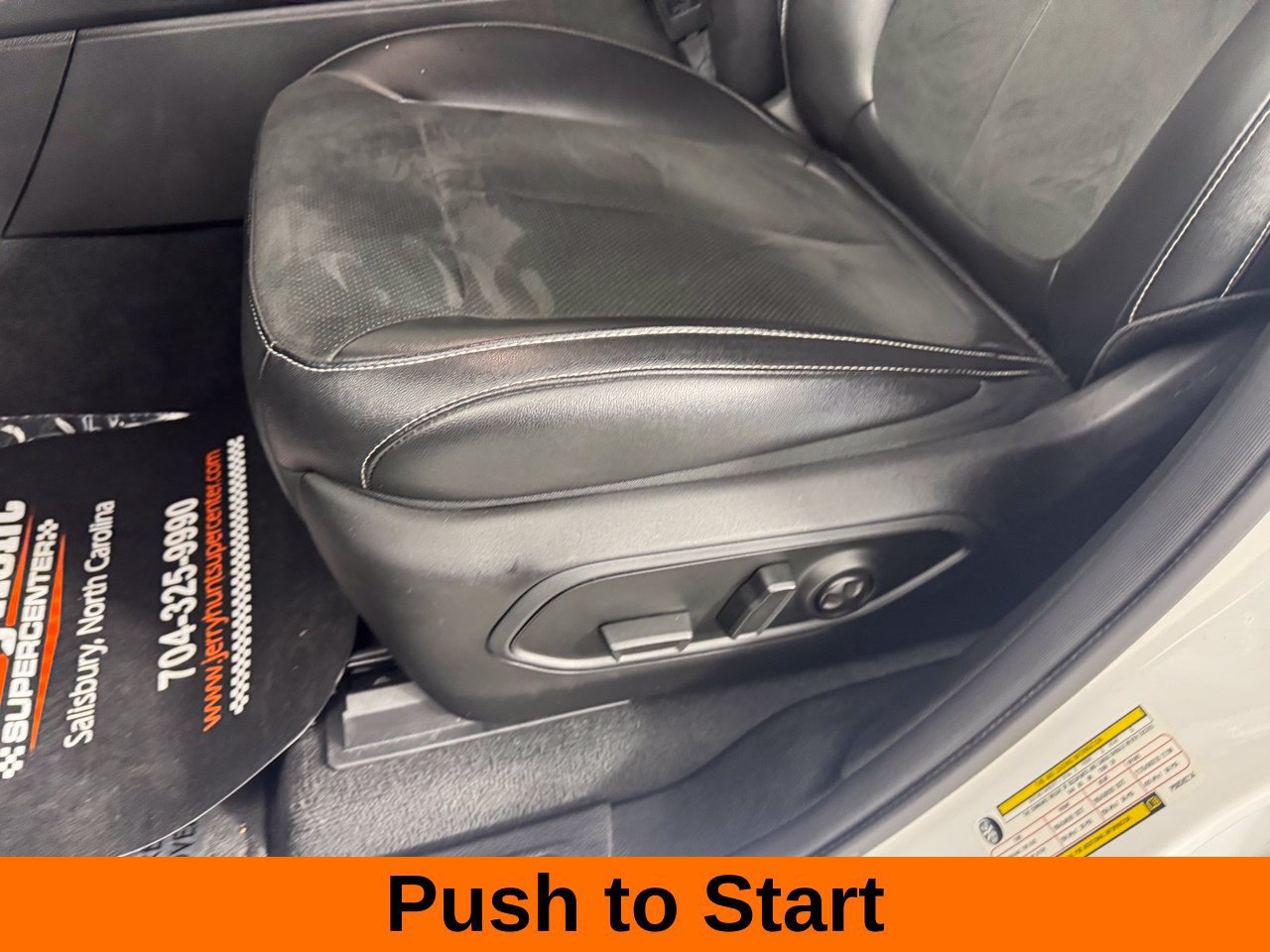 Used 2023 Jeep Grand Cherokee L Laredo AWD/4WD image 14