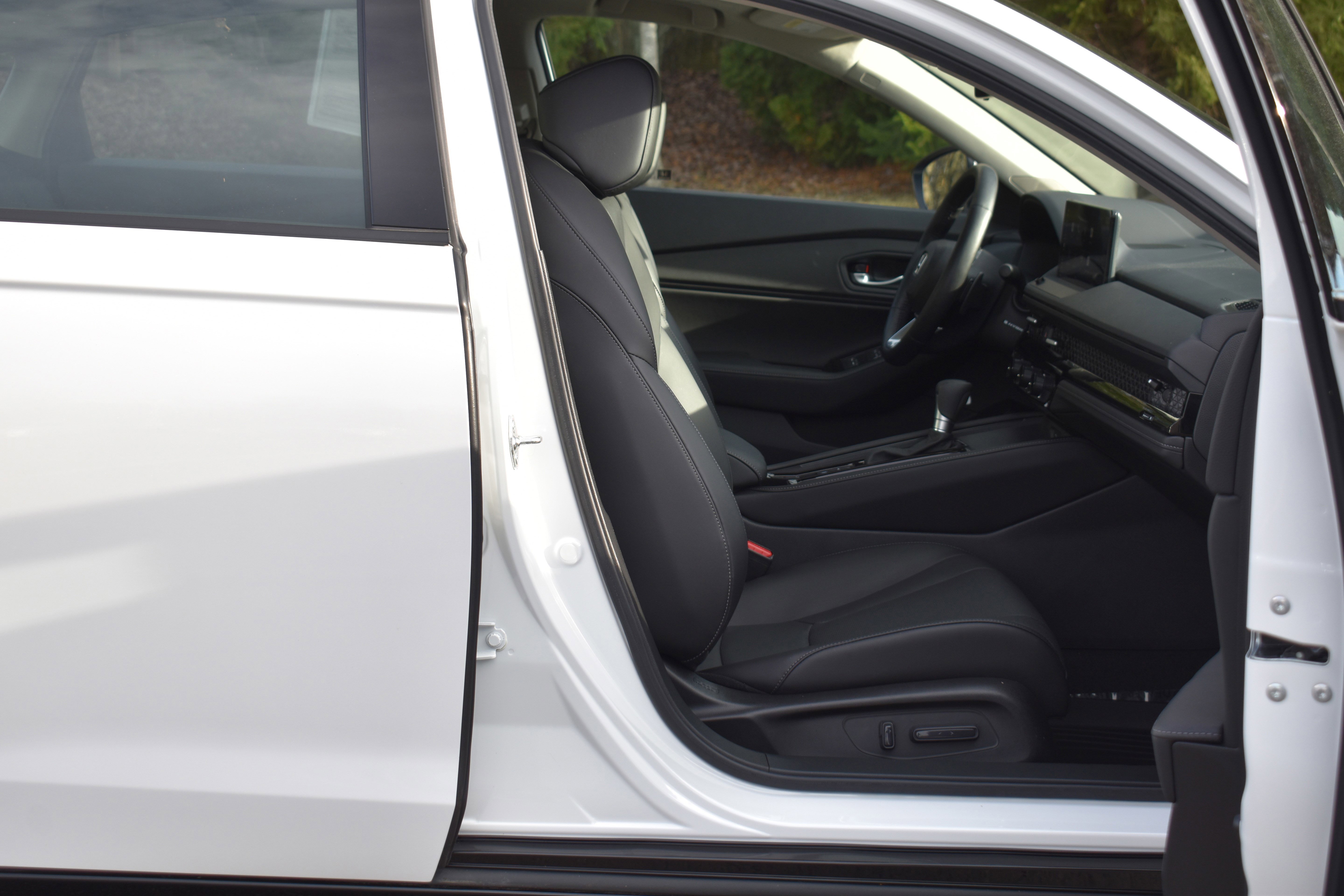 Certified 2025 Honda Accord Touring image 29