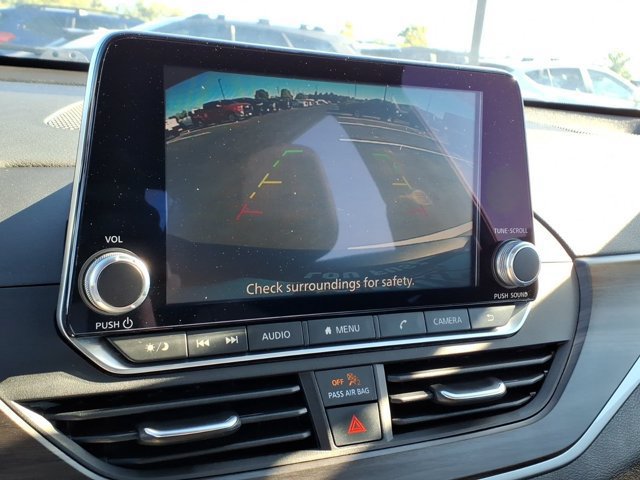 Used 2025 Nissan Altima 2.5 SV FWD image 13