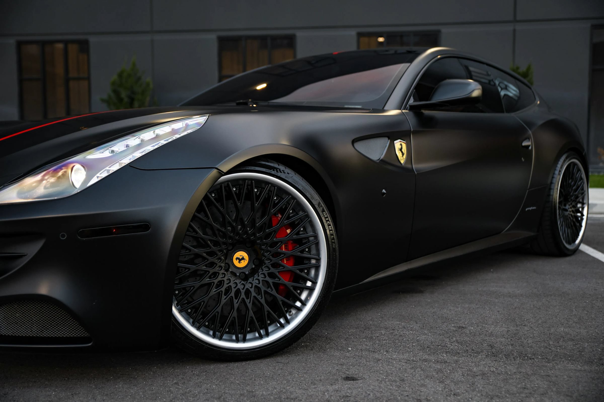Used 2012 Ferrari FF AWD/4WD image 5