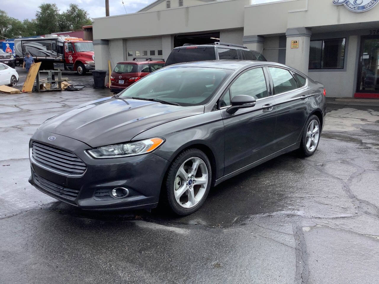 Used 2016 Ford Fusion SE FWD image 17