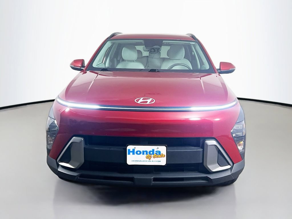 Used 2025 Hyundai Kona SEL AWD/4WD image 2