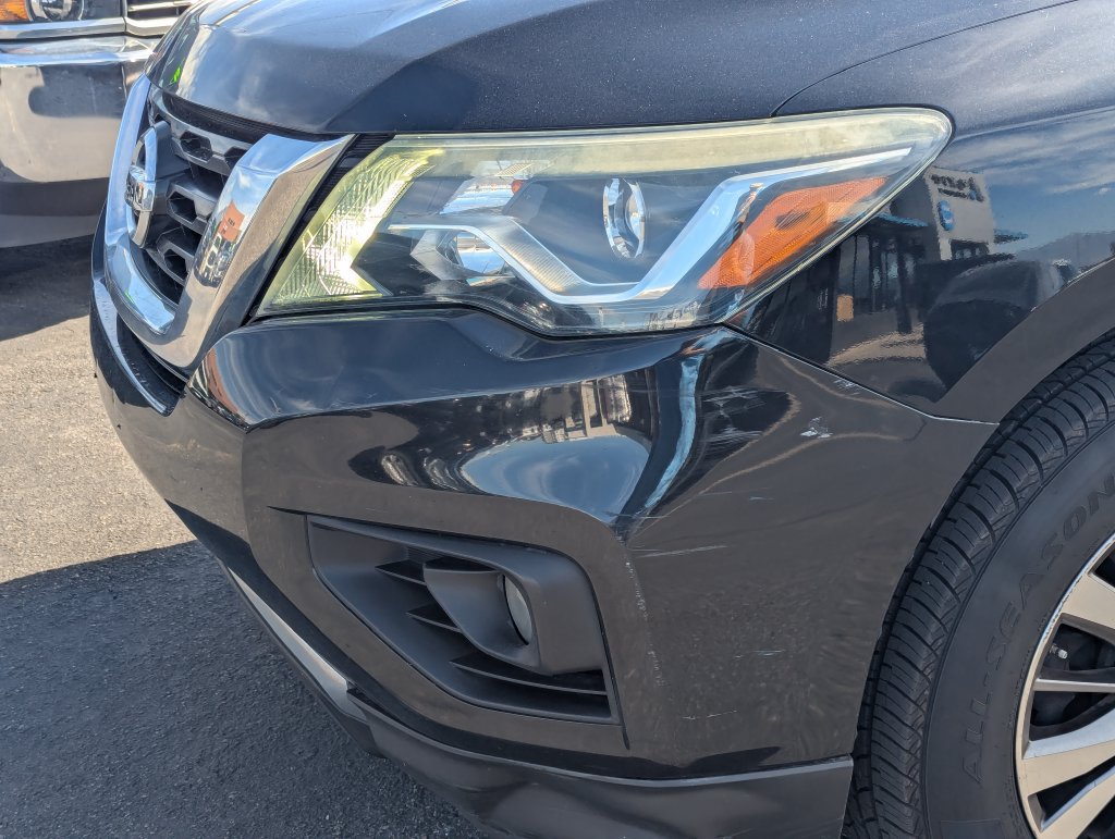 Used 2018 Nissan Pathfinder SL w/ Cargo Package FWD image 12