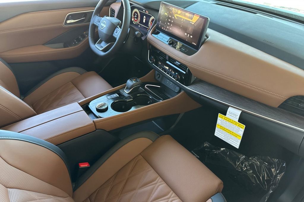 New 2026 Nissan Rogue Platinum image 12