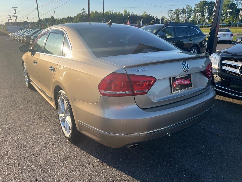 Used 2015 Volkswagen Passat TDI SEL Premium FWD image 5