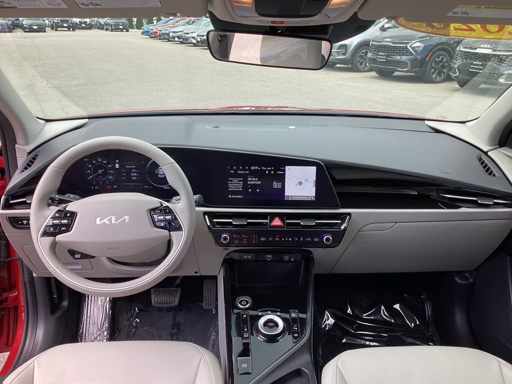 Used 2023 Kia Niro Wind w/ Wind Preserve Package FWD image 16