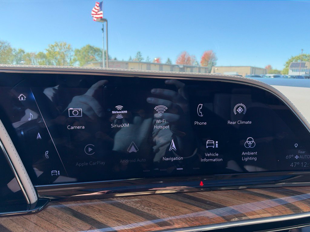 Used 2024 Cadillac Escalade ESV Sport Platinum AWD/4WD image 41