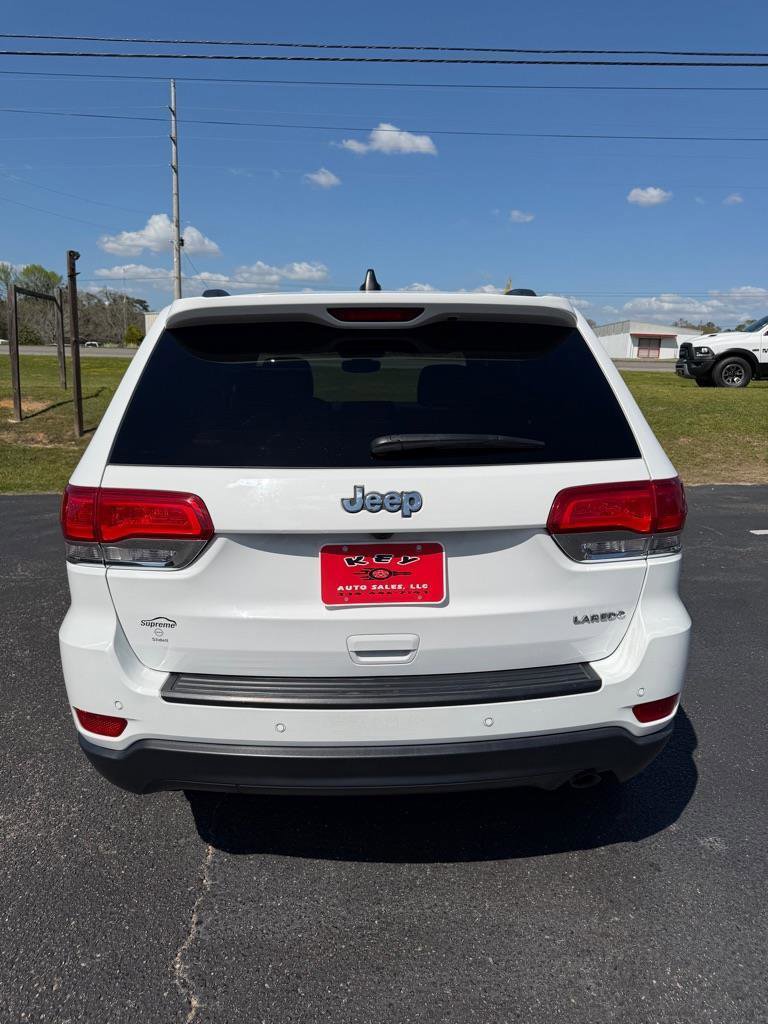 Used 2019 Jeep Grand Cherokee Laredo w/ Laredo X Package image 3