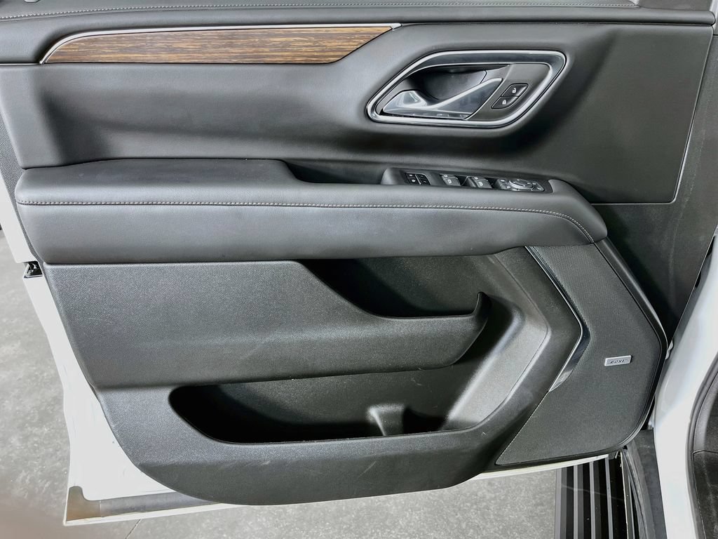 Used 2023 Chevrolet Tahoe High Country AWD/4WD image 28