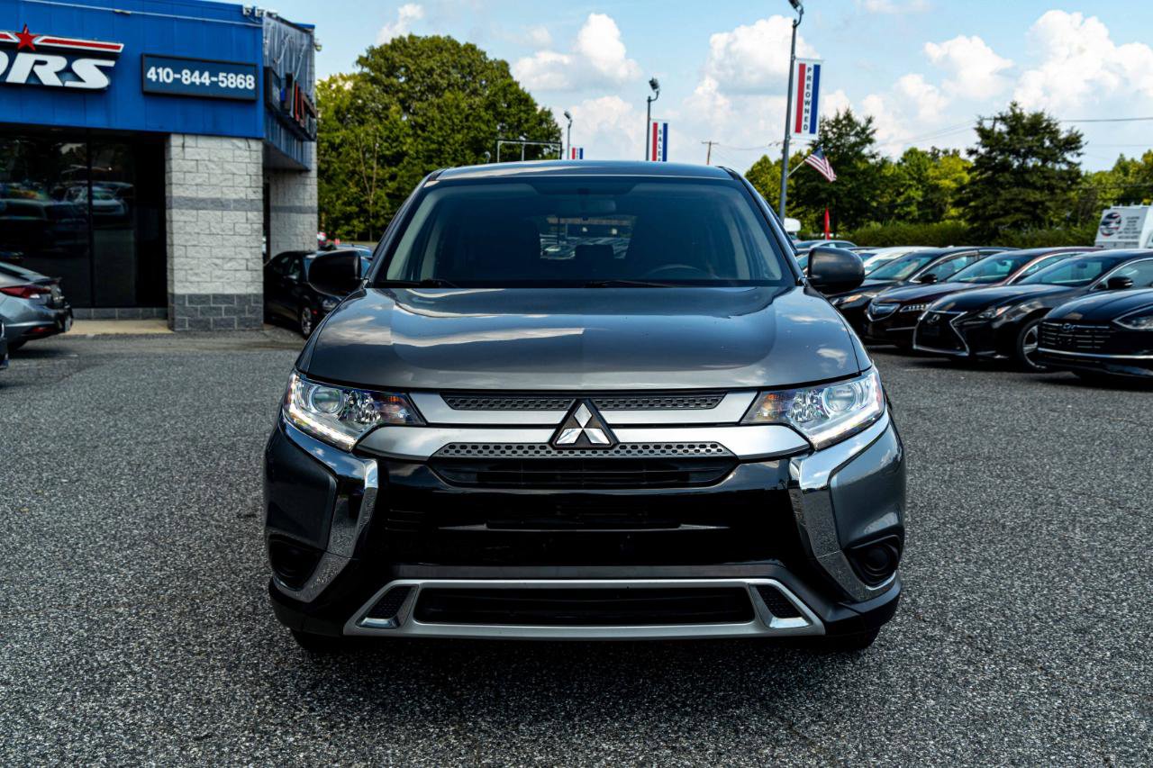 Used 2020 Mitsubishi Outlander ES FWD image 2