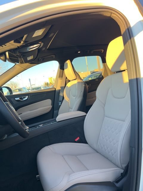 New 2026 Volvo XC60 B5 Core AWD/4WD image 9
