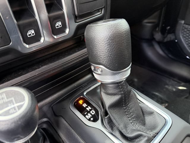 Used 2022 Jeep Wrangler Sport AWD/4WD image 23