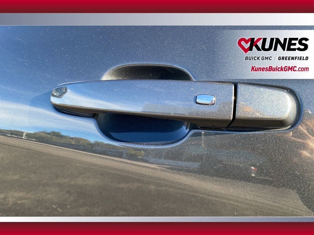 Used 2019 Chevrolet Equinox LT image 16