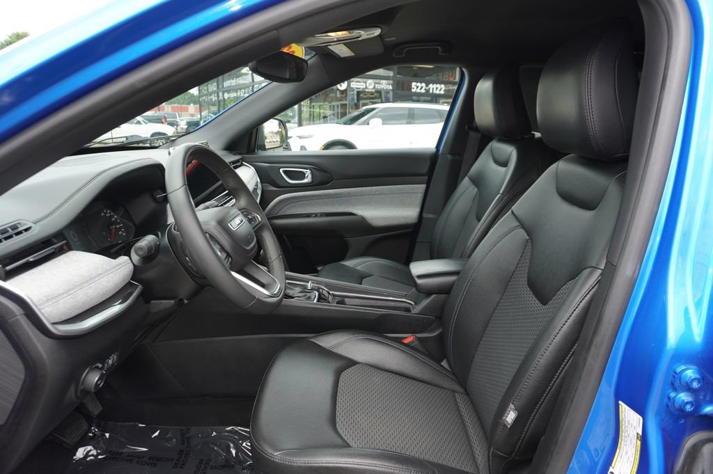 Used 2024 Jeep Compass Latitude AWD/4WD image 24