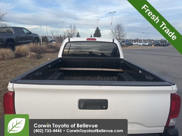 Used 2016 Toyota Tacoma SR image 6