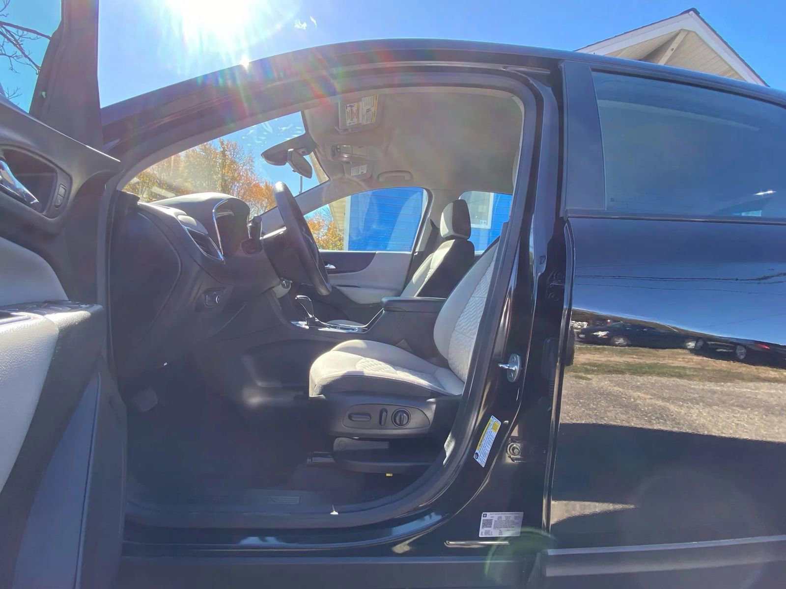 Used 2021 Chevrolet Equinox LS image 12