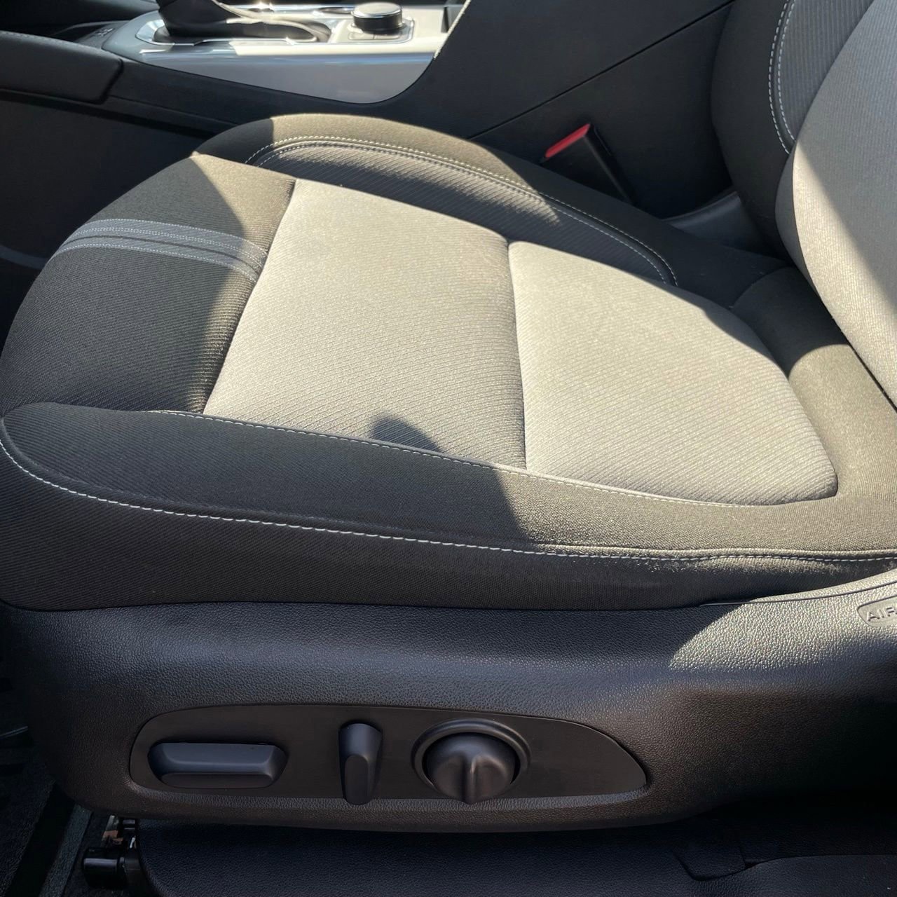 Certified 2024 Chevrolet Blazer LT w/ Convenience Package FWD image 22