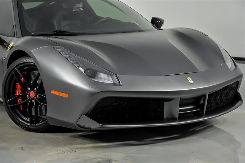 Used 2017 Ferrari 488 GTB RWD image 2