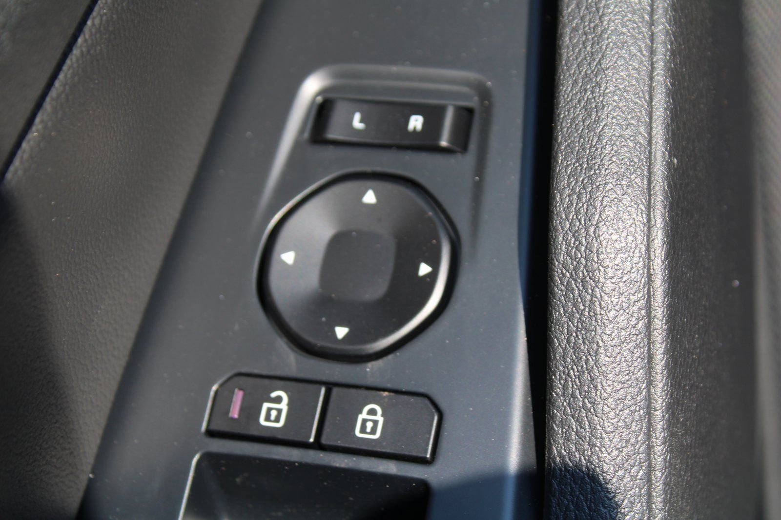 New 2026 Kia Sportage X-Line w/ X-Line Premium Package image 20