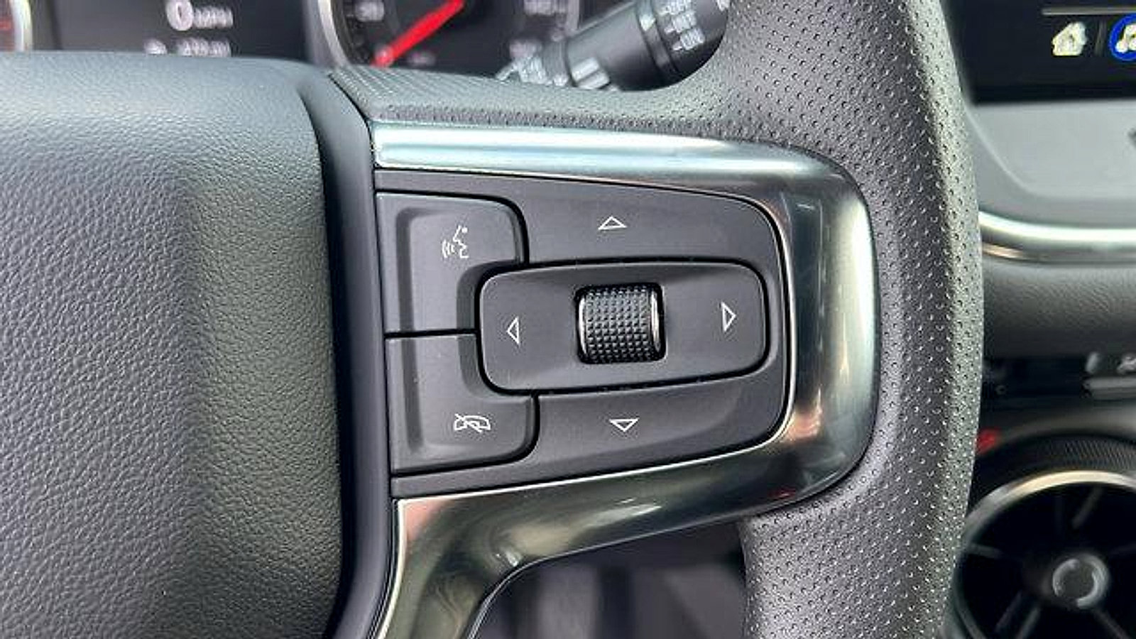 New 2025 Chevrolet Blazer LT w/ Convenience Package image 25