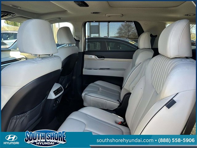 Used 2023 Hyundai Palisade Limited image 12