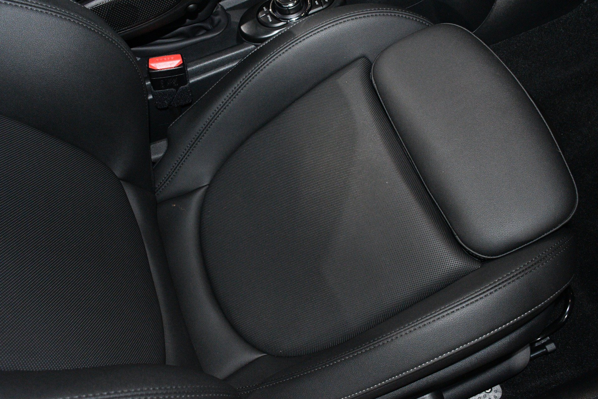 Used 2024 MINI Cooper S FWD image 12