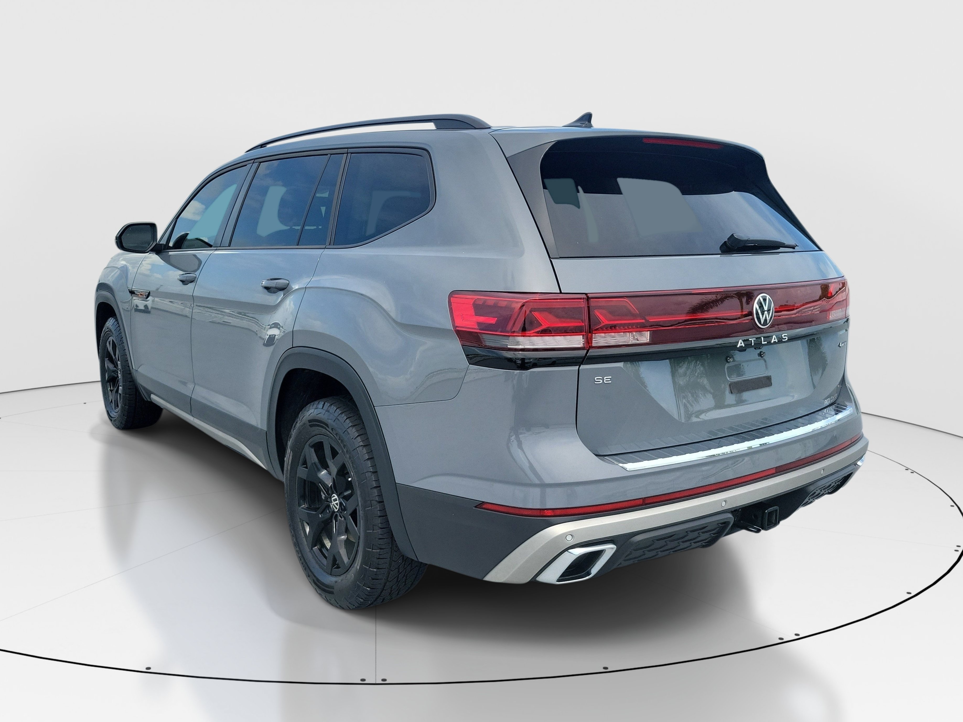 Used 2026 Volkswagen Atlas Peak Edition AWD/4WD image 4