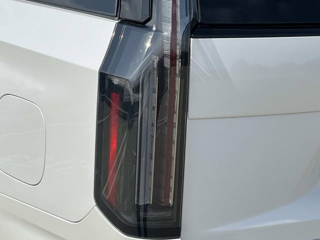 Certified 2025 Cadillac Escalade Sport Platinum image 10