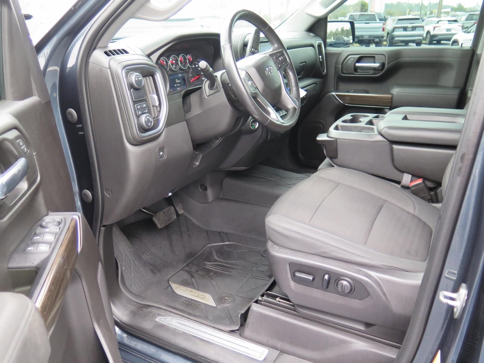 Used 2021 Chevrolet Silverado 1500 RST w/ Bed Protection Package image 9