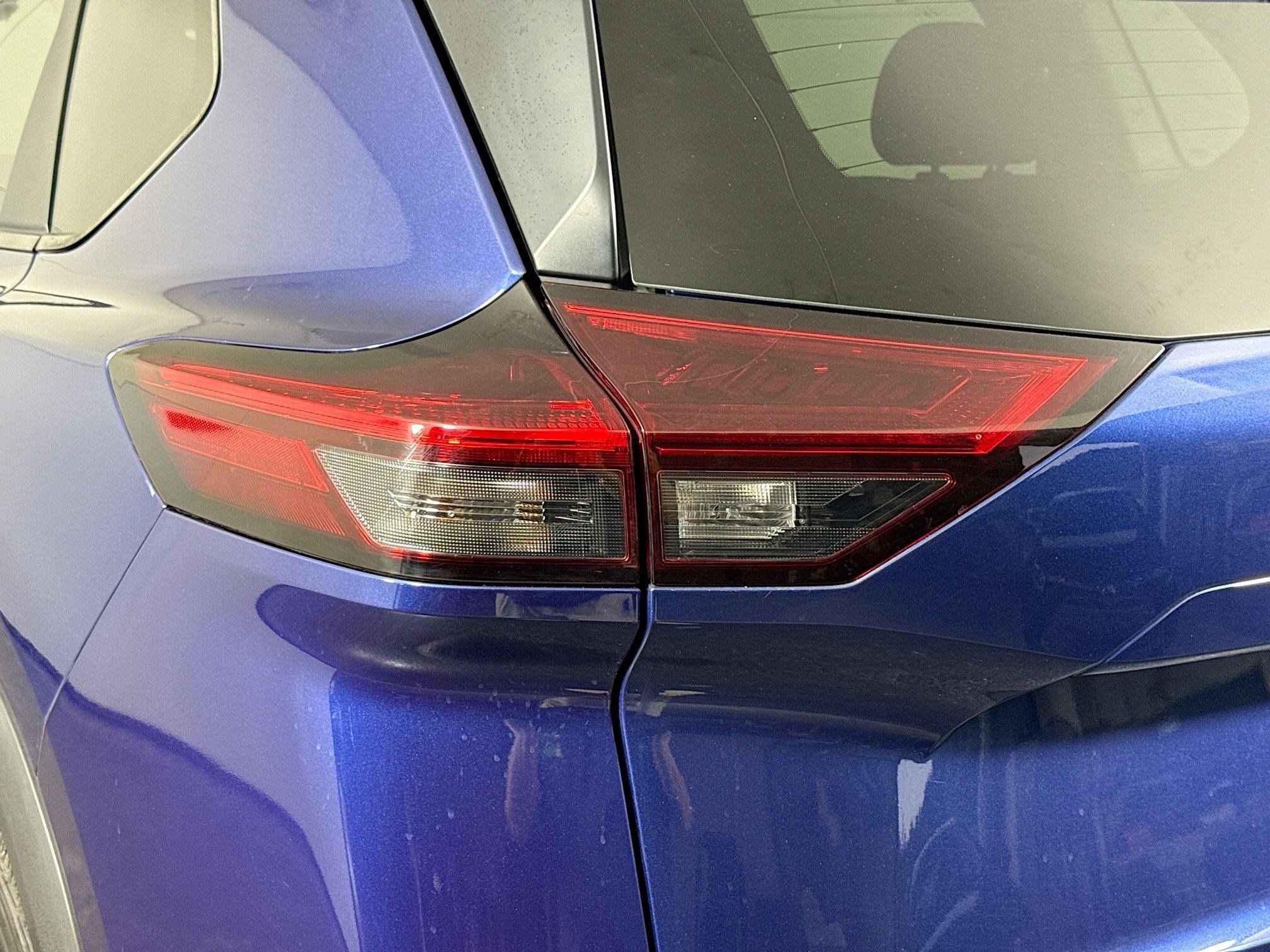 Used 2023 Nissan Rogue S image 36