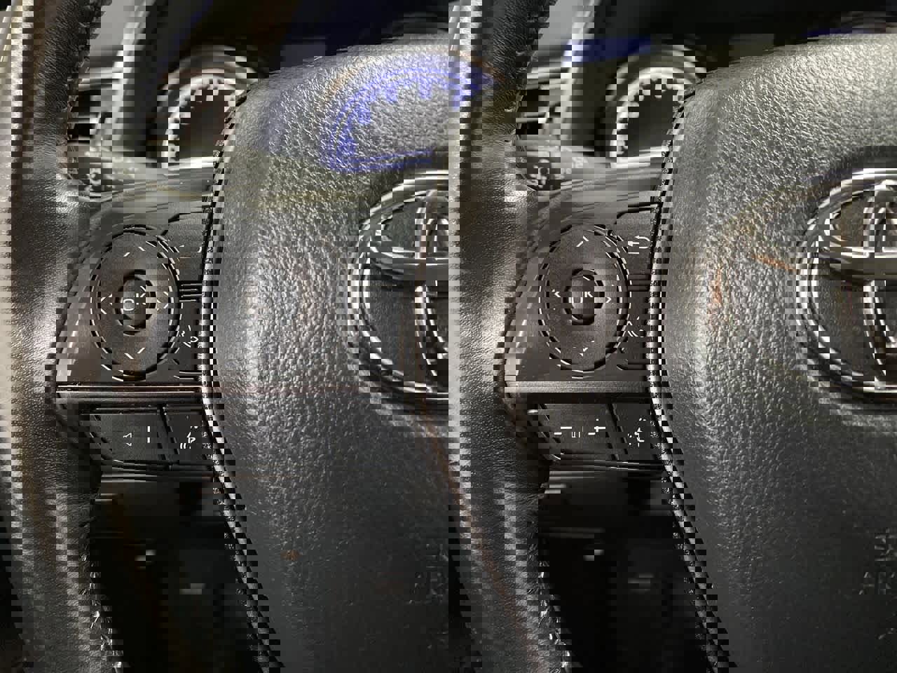 Used 2024 Toyota Camry SE image 21