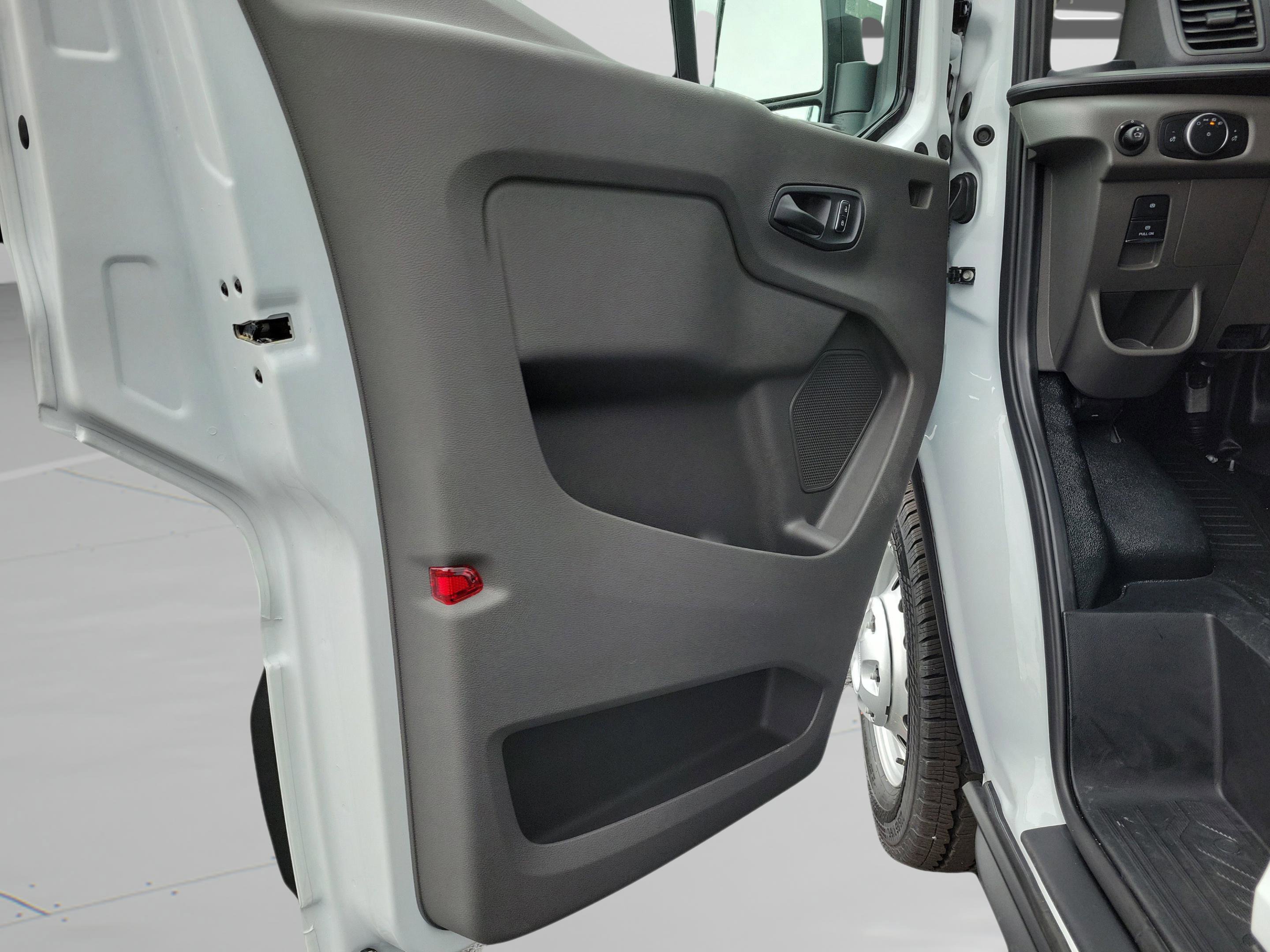 New 2026 Ford Transit 250 148 Medium Roof w/ Load Area Protection Package image 27